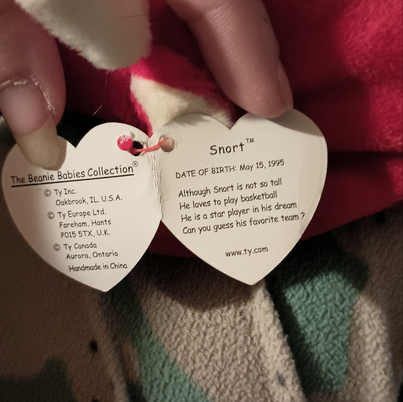 Snort the Red Bull Ty Beanie Baby - Picture 7 of 7